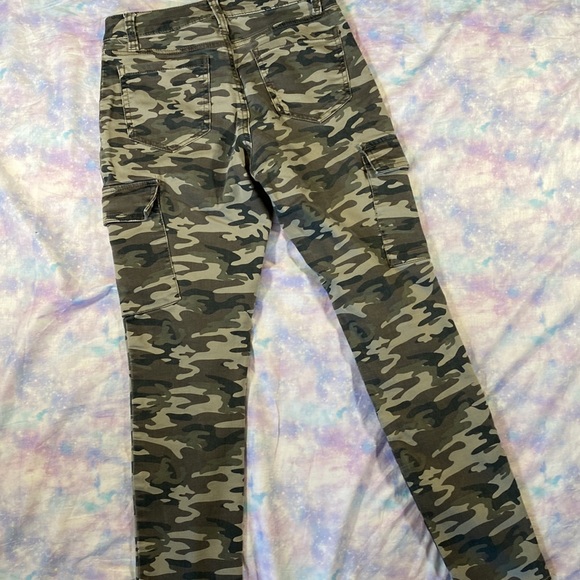 No Bo • Camouflage Cargo Mid-rise Skinny Jeans - Picture 7 of 10